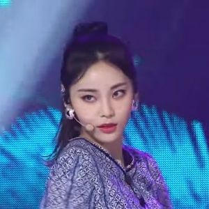 Meet your Posher, Adrian